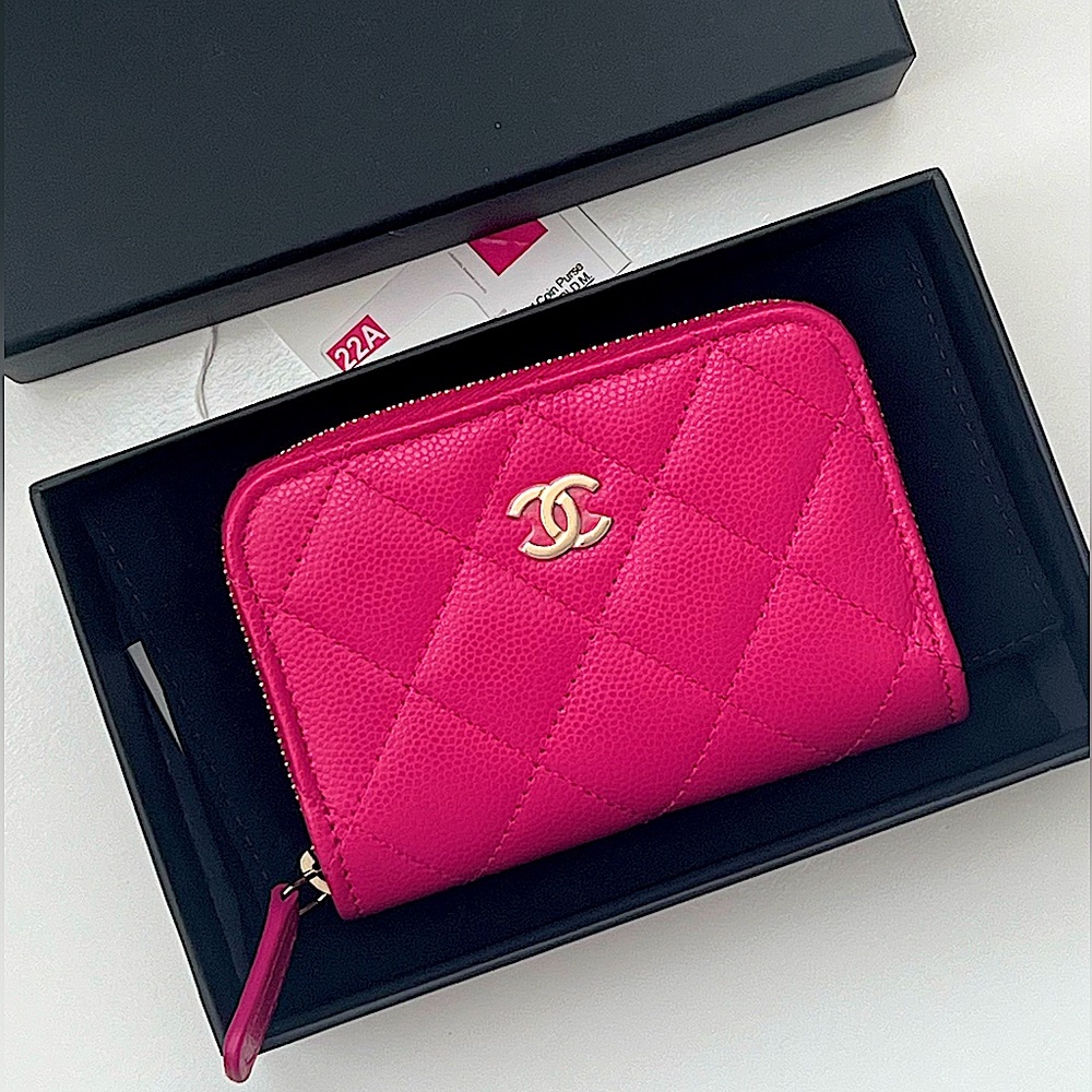 CHANEL Classic Zip Compact Cardholder